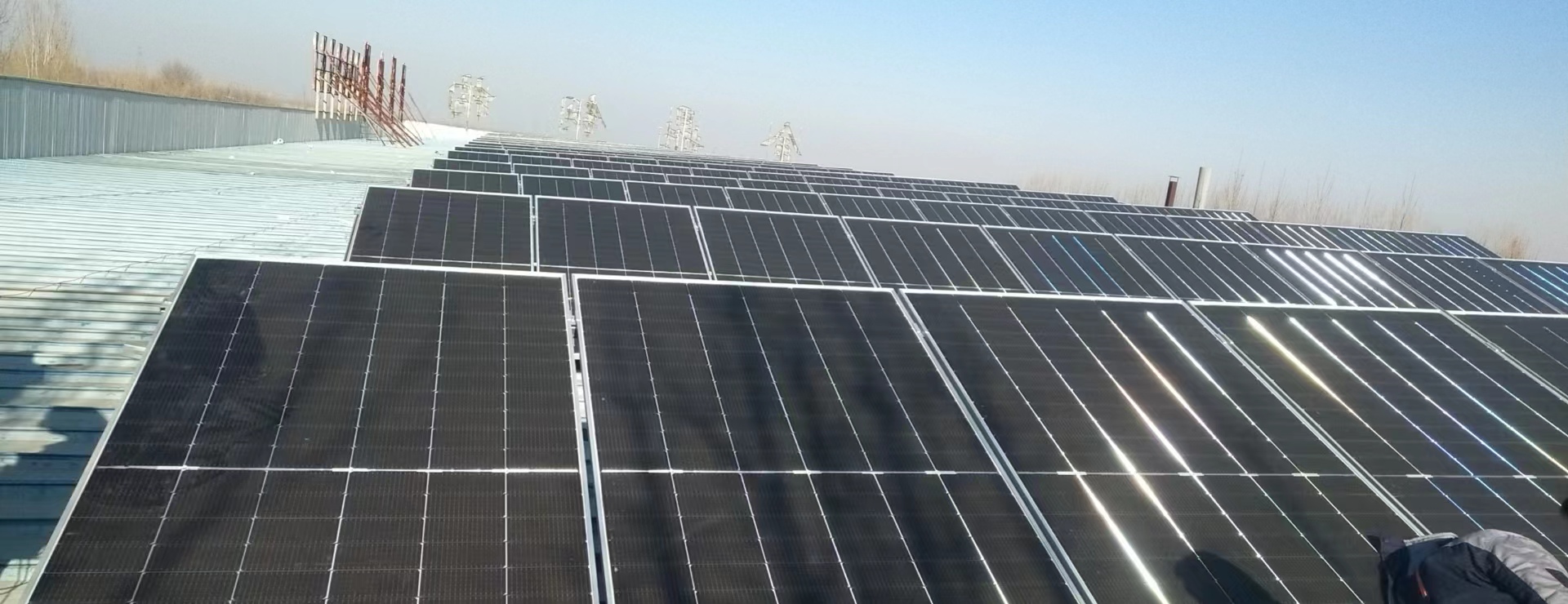 屋頂光伏照片，衡水鋼結(jié)構(gòu)廠家，衡水鋼結(jié)構(gòu)廠，衡水鋼結(jié)構(gòu)廠房，衡水廠房車間加工，金鼎鋼構(gòu)，衡水鋼結(jié)構(gòu)加工廠，金鼎鋼結(jié)構(gòu)，激光切割加工鋼結(jié)構(gòu)，機械手焊接鋼結(jié)構(gòu)