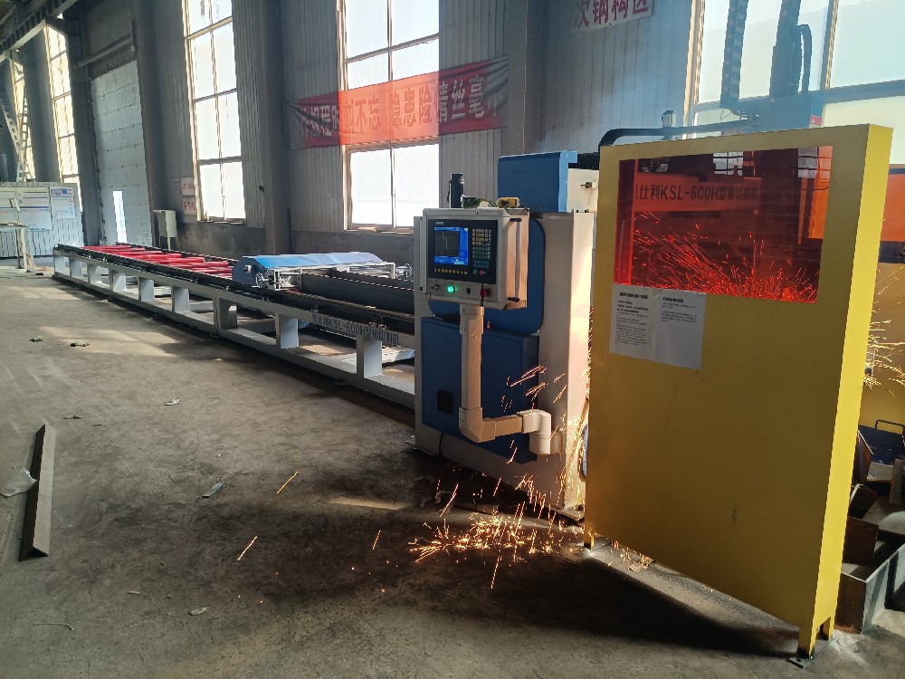 型鋼切割機 --型鋼加工利器 金鼎鋼構(gòu)新增設備